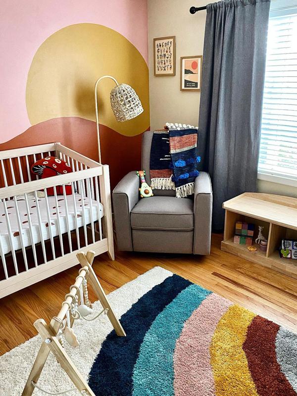 Rainbow Brights: Bold colors and patterns can energize⁣ a joyful ⁢nursery