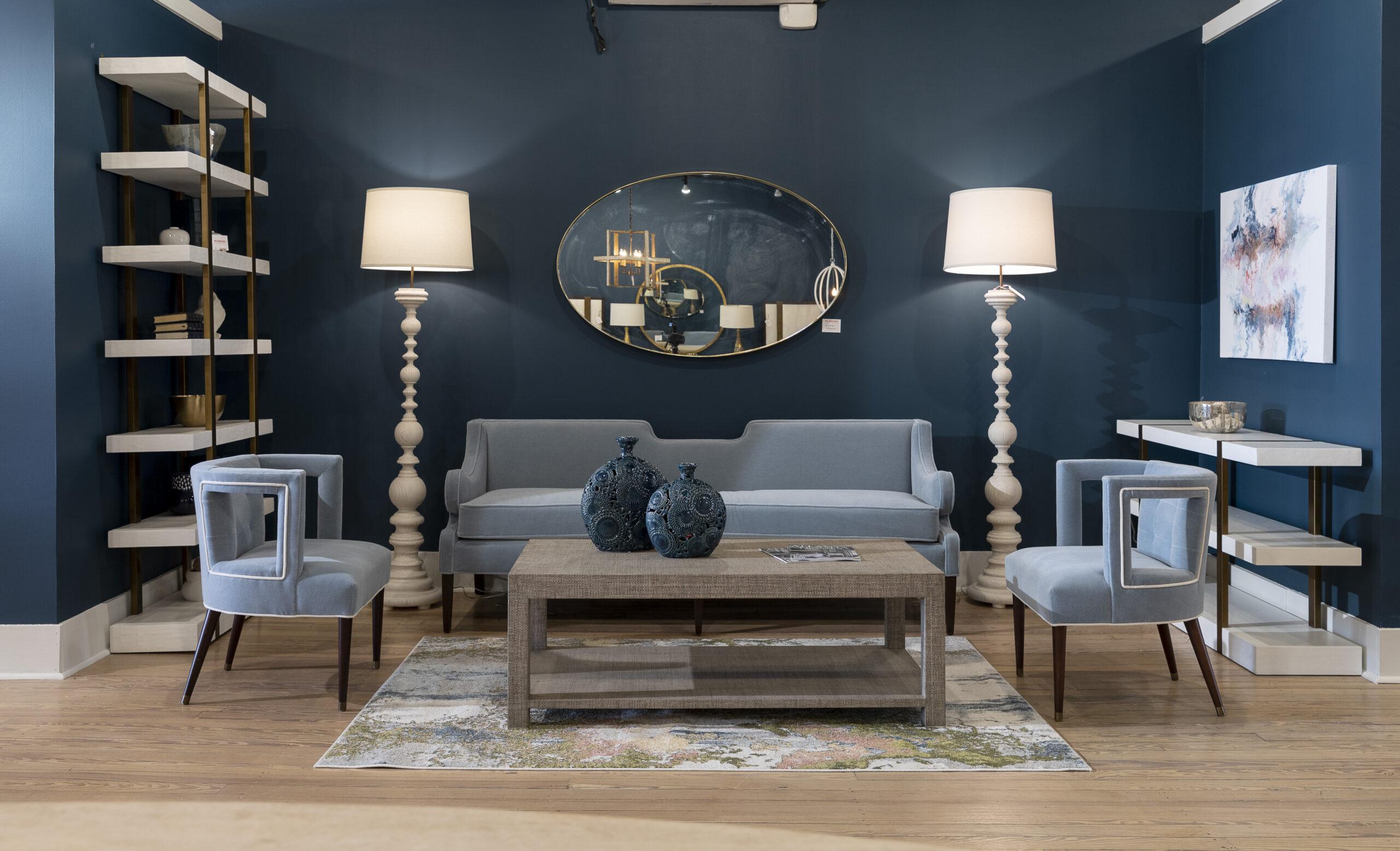 Utilize mirrors to enhance⁤ light⁤ and space in your⁢ blue living room