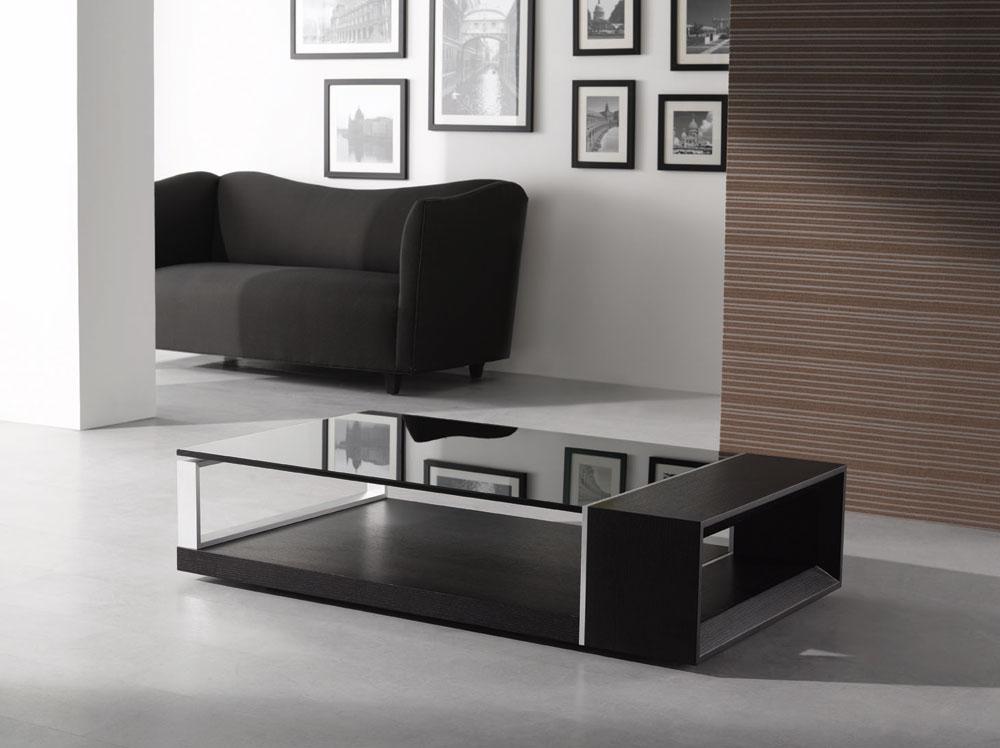 Choose a striking coffee table as a focal point in your contemporary⁣ living ​room