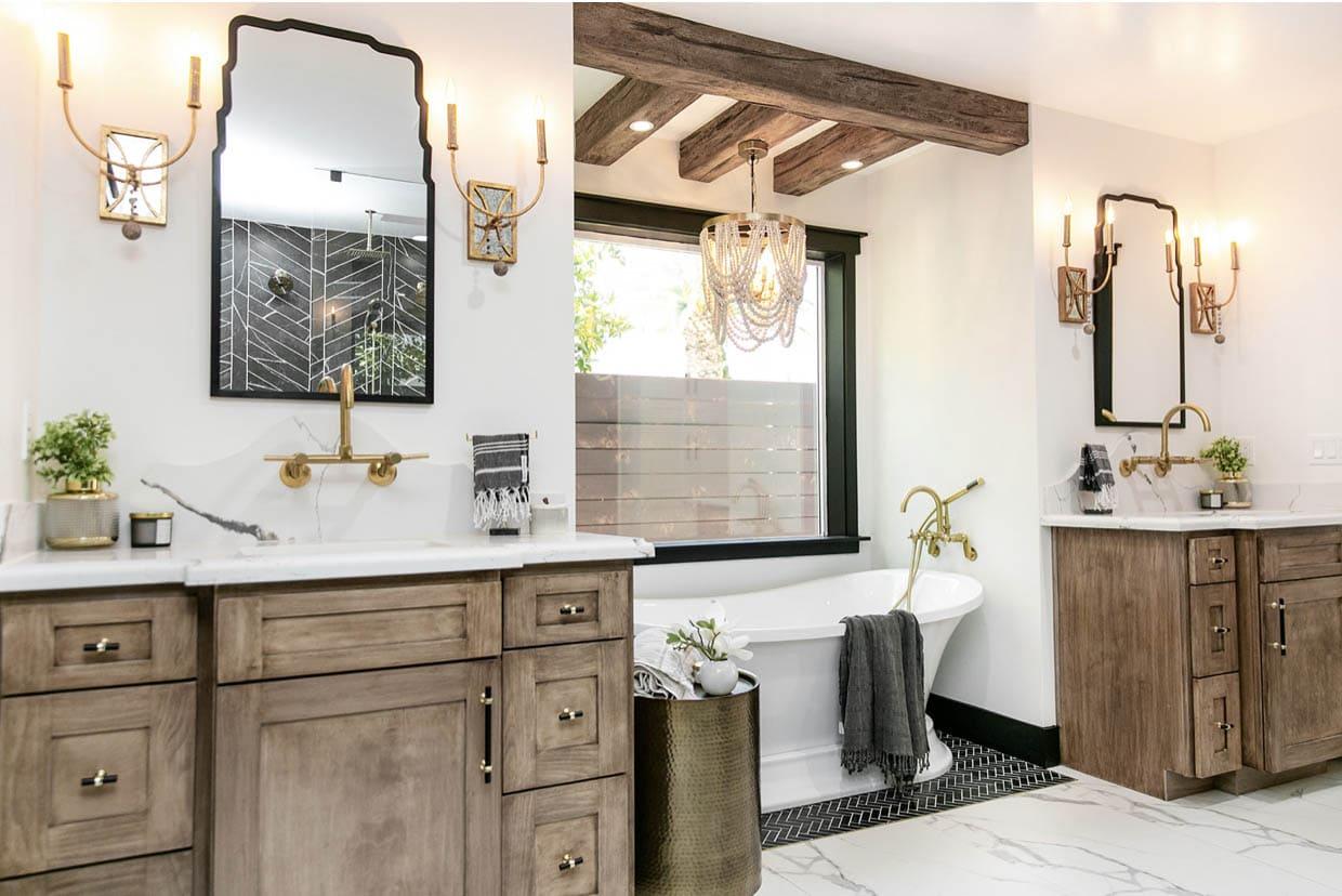 Use wooden​ beams on the ceiling⁣ to create​ an inviting ambiance ​in your wooden bathroom