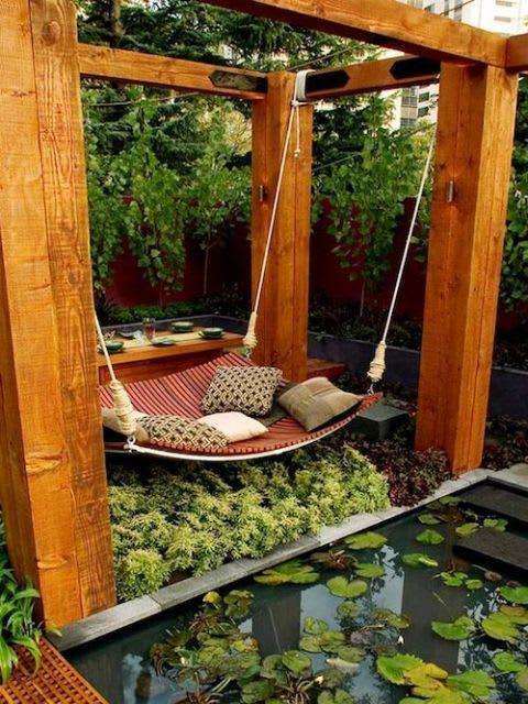 Cozy outdoor ‌reading ⁣nook for backyard book lovers