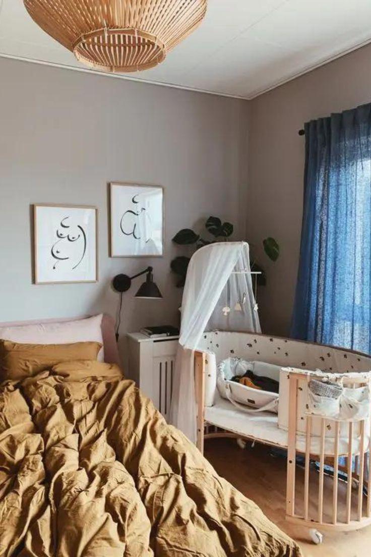 Cozy‍ blankets add warmth ⁢and texture to​ your Nursery Nook seating