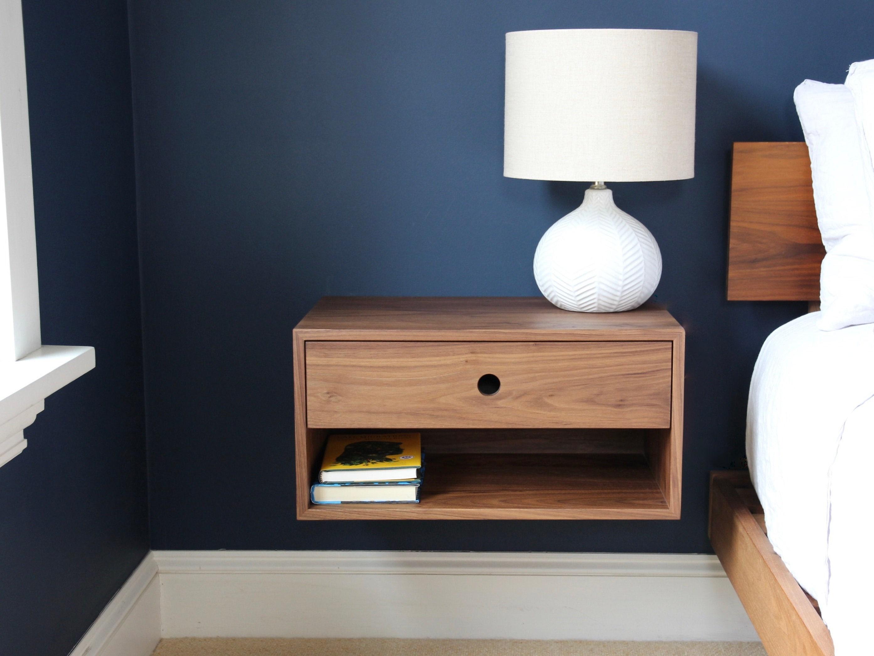 Floating Nightstands:⁣ Achieve a ‌modern look and optimize space with this sleek⁤ bedroom trend