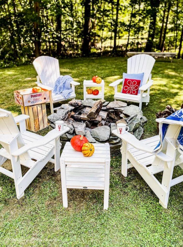 Cozy ​fire pit for unforgettable ⁤backyard gatherings on cool evenings