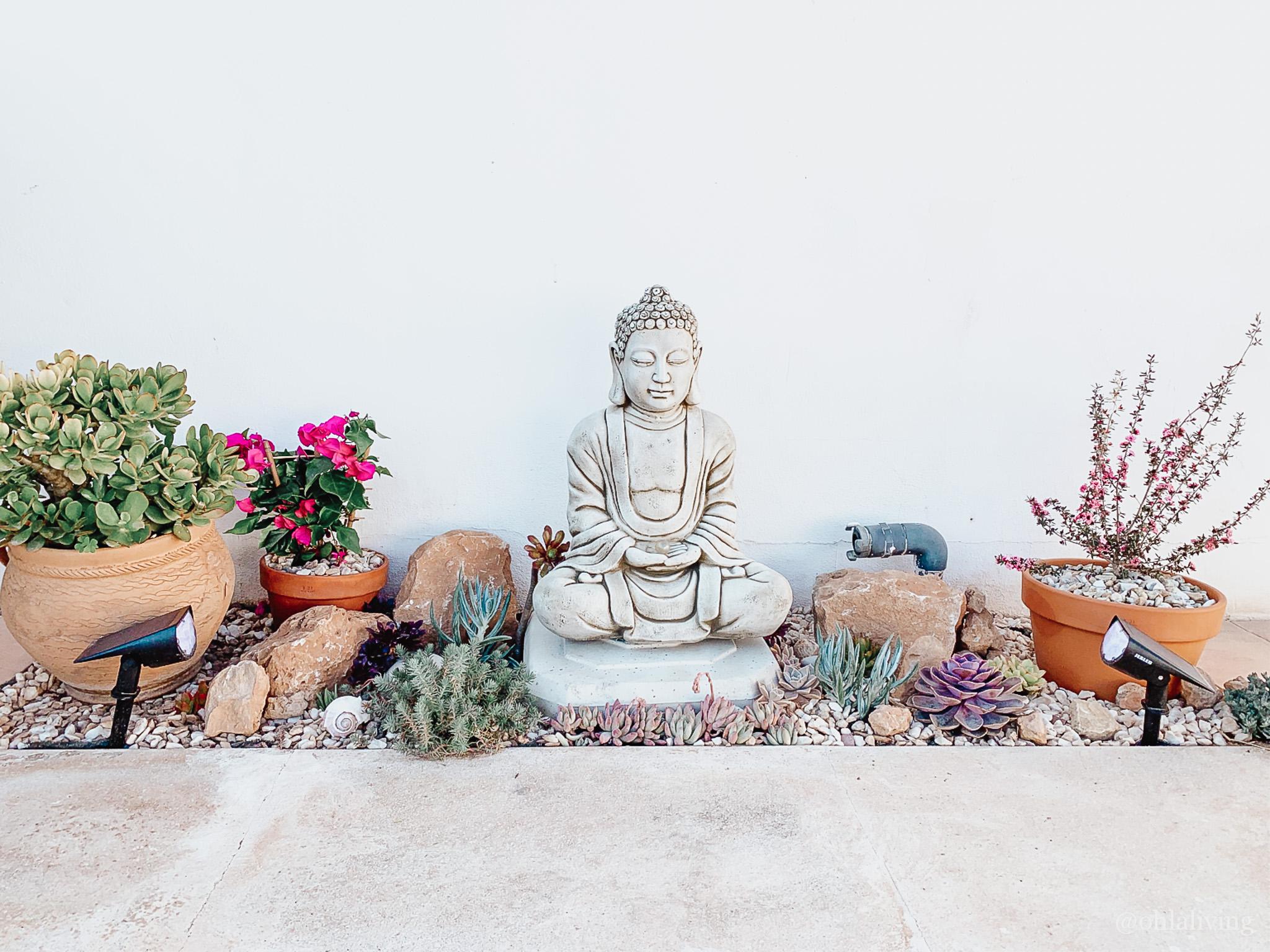 Tranquil meditation corner⁤ tucked away in your backyard haven