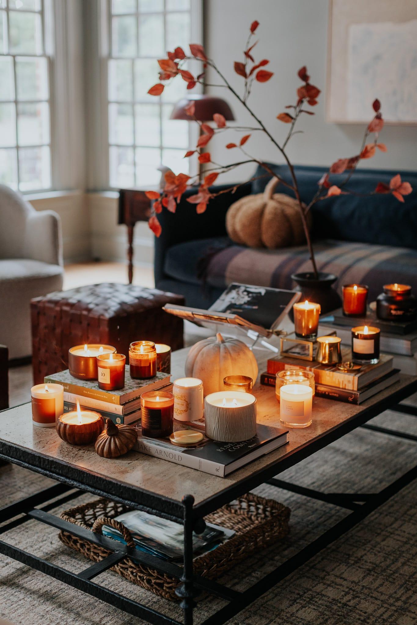 Use‌ candles with⁣ earthy ‌scents ⁢to create⁣ a cozy vibe in your Earthy‌ Living ⁣Room