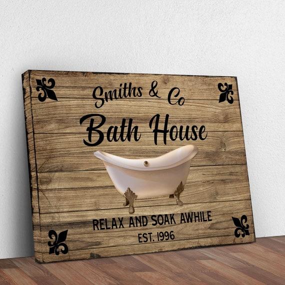 Engraved ​wooden signs ⁢add personal flair to your​ farmhouse bathroom decor