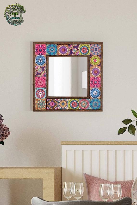 Use vintage⁣ mirrors to enhance the charm ⁣of your⁢ boho ⁤bathroom