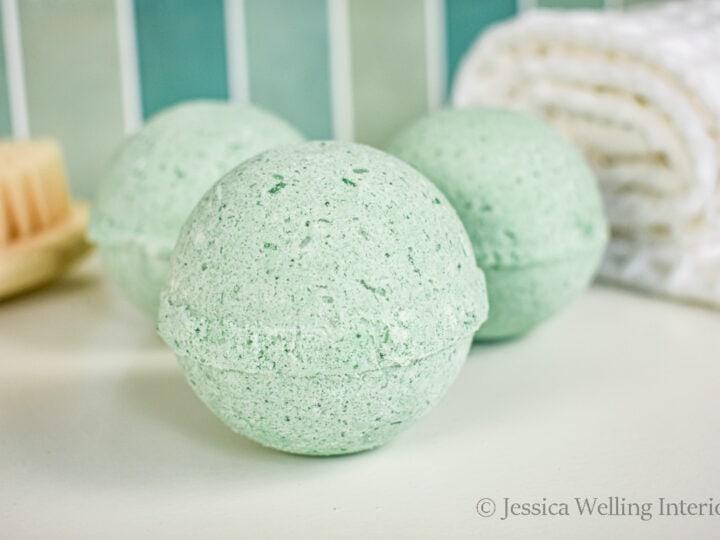 Biodegradable bath bombs for‍ an eco-friendly boho bathroom retreat