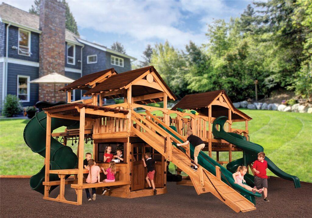 Build a treehouse ⁣for fun and adventure ⁣in your backyard