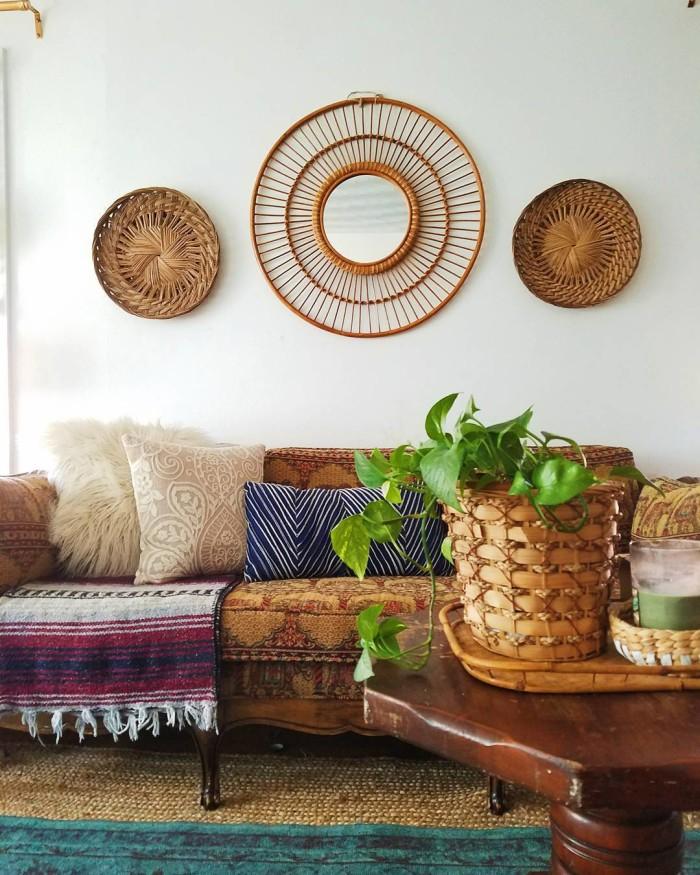 Layered textiles add⁣ warmth; mix patterned rugs and soft⁢ throw blankets in ⁢your Boho Living Room