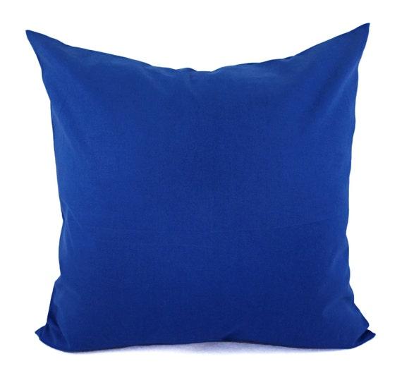 Add vibrant blue throw pillows ‌for a​ cozy touch