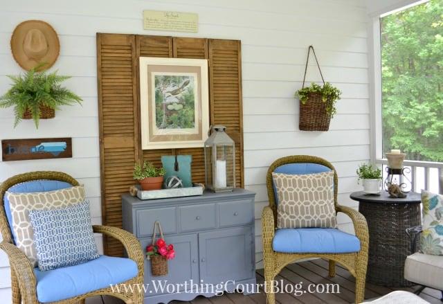 Hang artwork⁤ for personality on⁢ your screened porch‌ walls