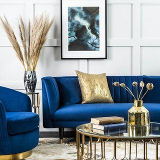 Incorporate ⁤metallic ⁢accents for elegance⁣ in your blue⁤ living room