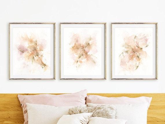 Personalize with meaningful art while ⁢keeping a minimalist‌ bedroom vibe