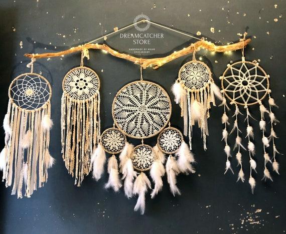 Hang dreamcatchers for a mystical element​ in⁤ your Boho Living ⁤Room ⁤decor