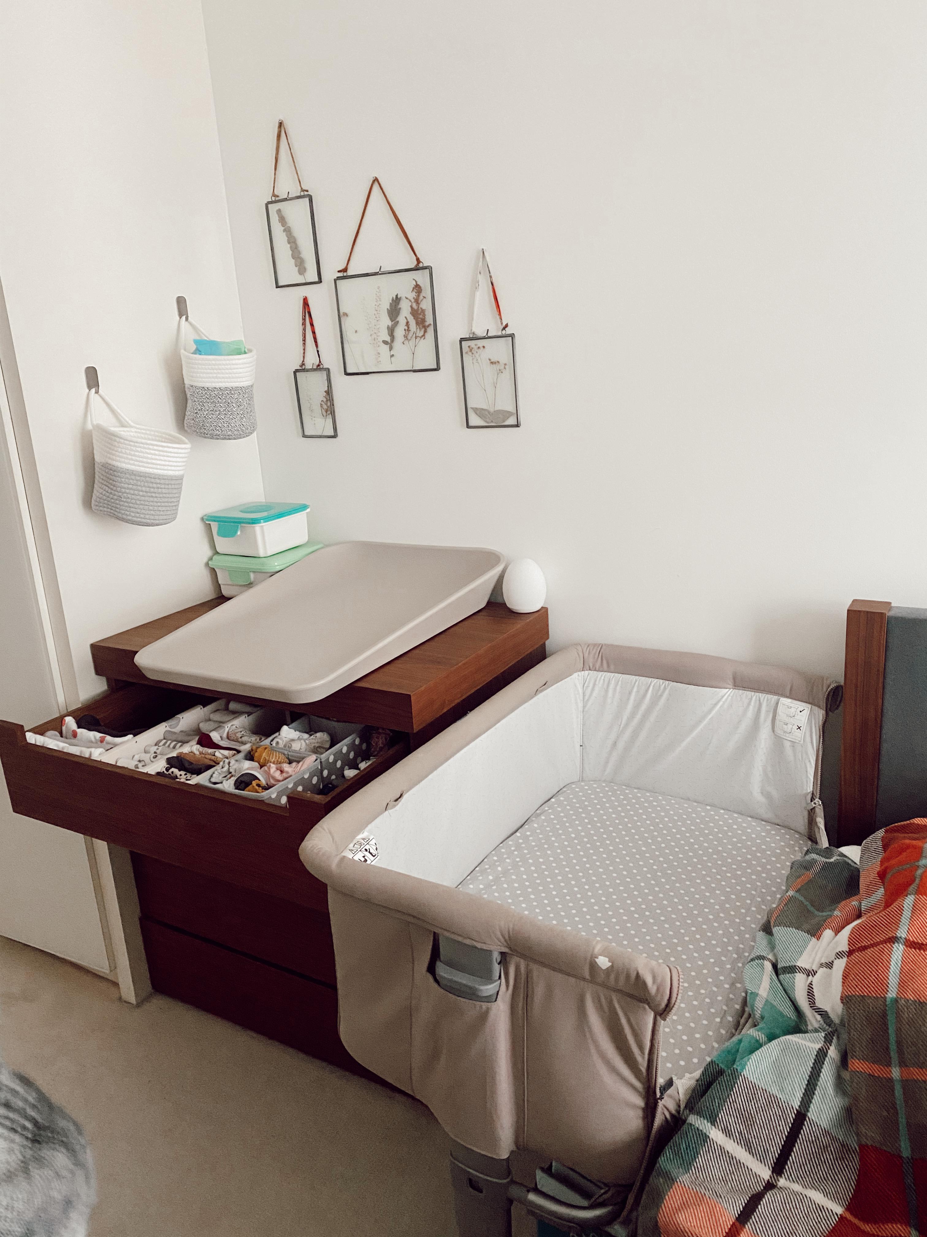 Integrate a⁣ changing table ​for practicality ‌in⁣ your Nursery Nook