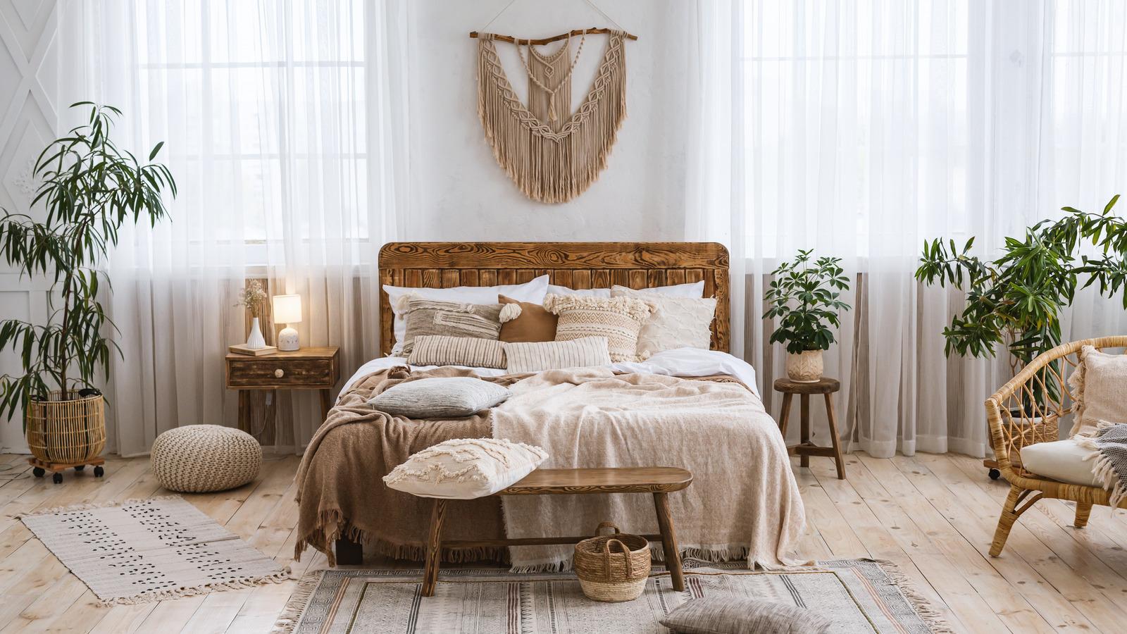 Bedroom Trend: ⁢Statement headboards create a focal point that enhances your overall decor