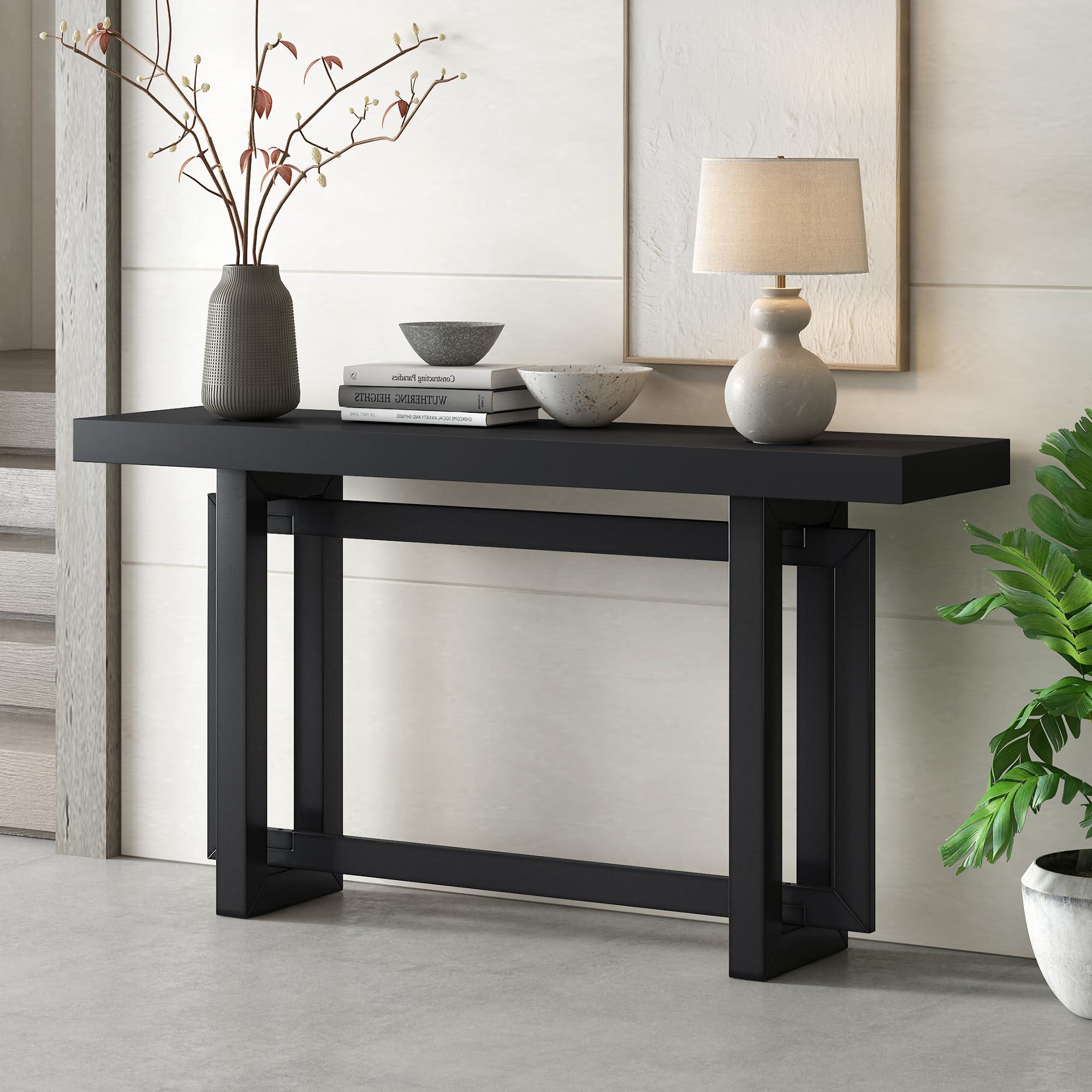 Incorporate a‌ stylish console table for ​practicality in⁤ your ⁤contemporary living room