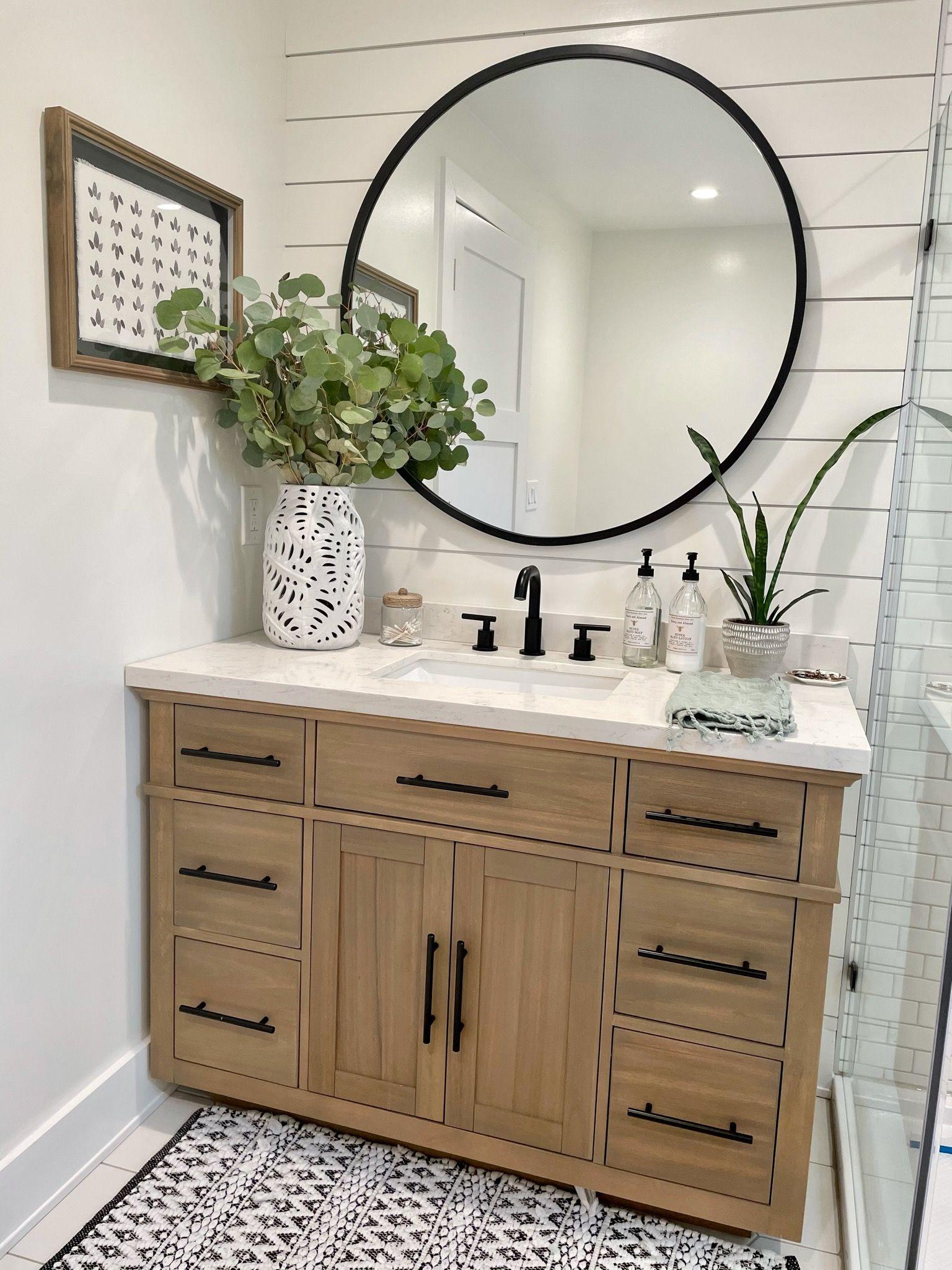 Choose a wooden vanity to ​enhance elegance in your ‍wooden bathroom‍ design