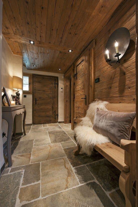 Include ⁢a bench for⁢ practicality in ‌your Chalet Bathroom