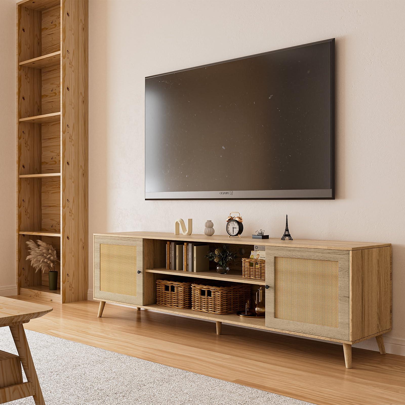 A media console that seamlessly integrates ‌technology while enhancing the Contemporary Living Room look