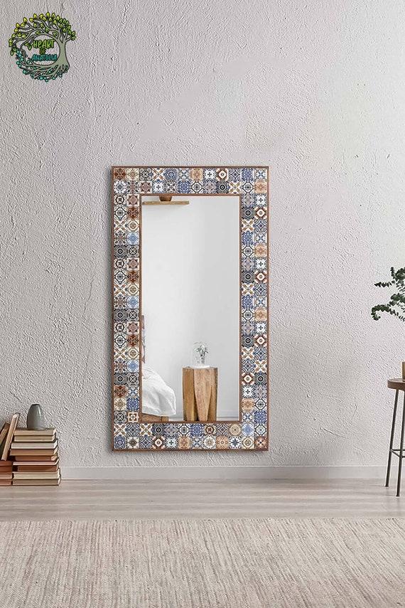 Use vintage mirrors to enhance the boho bathroom decor