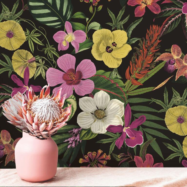 Botanical Bedroom Trend: Wallpaper⁢ with floral ⁤designs and plants enhances your connection with​ nature