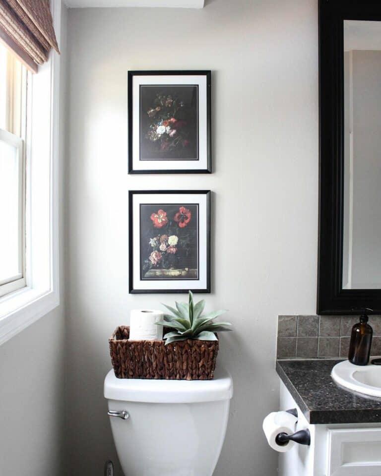 Showcase art pieces that inspire ⁤you on the walls of​ your eclectic ⁣bathroom