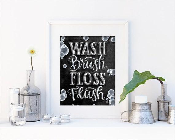 Decorate your chalkboard⁢ bathroom with seasonal drawings ⁣or ‍themes