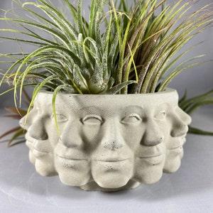 Psychedelic plant pots for a fun ‌boho ‌bathroom⁤ touch