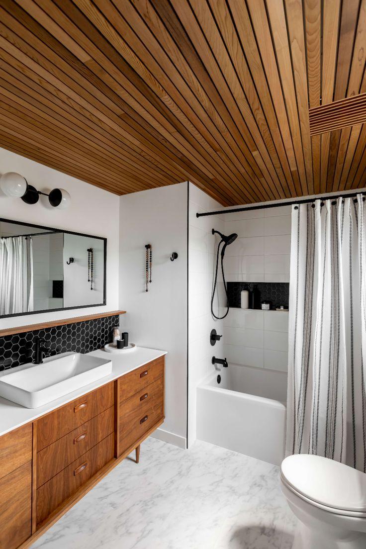 Use wood ceiling panels‍ to ‌cohere your⁤ design theme in a wooden bathroom