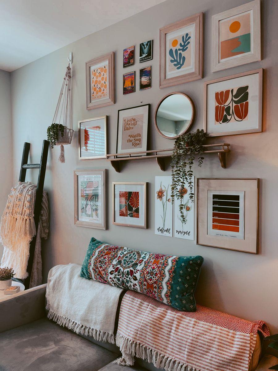 Create a gallery wall with⁢ art‍ pieces that inspire in your Boho Living Room