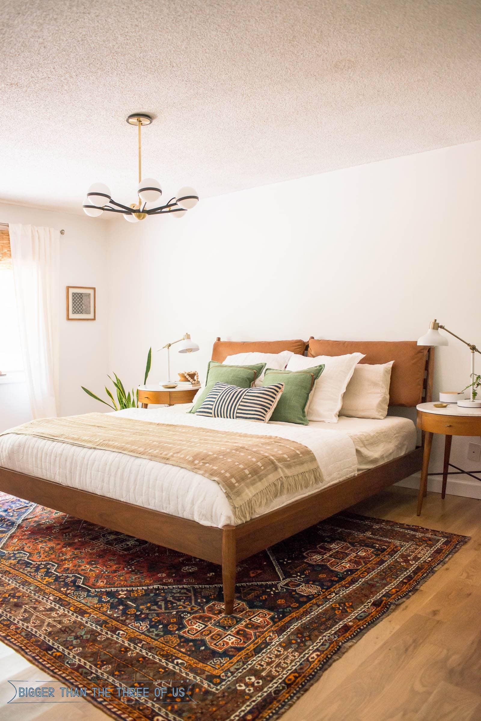 Mid-Century ‍Modern Bedroom: Showcase clean lines and retro designs ⁣for ‍timeless elegance