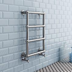 Heated towel racks for ultimate ⁣comfort in your⁢ chalet‌ bathroom