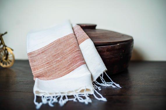 Handwoven towels for the perfect touch to your boho bathroom