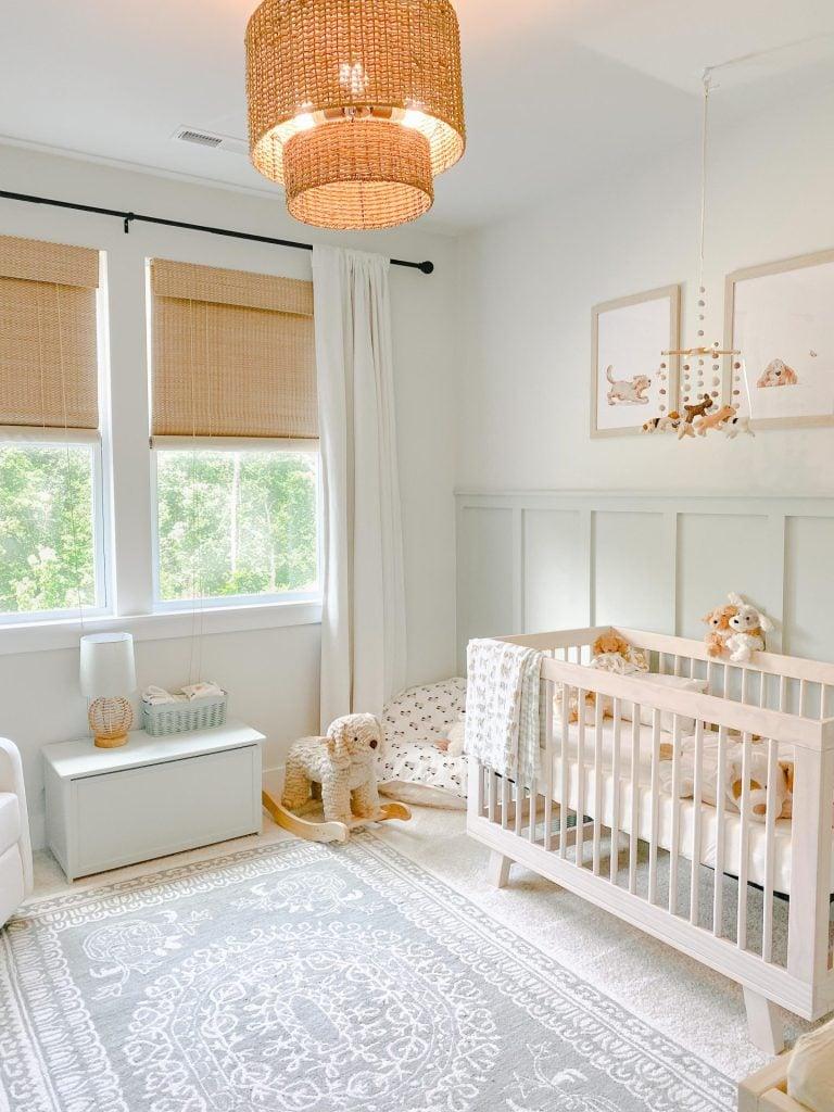 Paint walls in ⁢light ⁣colors⁢ to create an airy small​ nursery feel