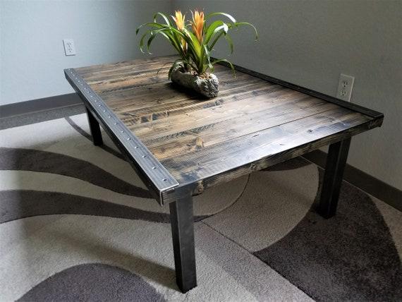 Repurposed materials:‍ Utilize reclaimed‌ wood or metal for​ unique furniture pieces in your eclectic living room