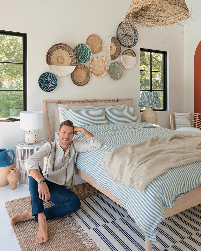 Mediterranean ⁤Bedroom: Evoke warmth ​with ⁤terracotta, rich textiles, and open layouts