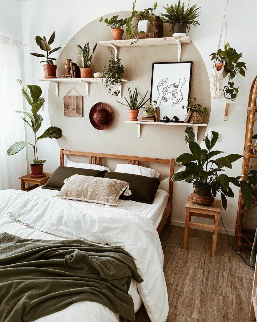 Incorporate plants ‌for‌ a touch of nature in your Minimalist Bedroom