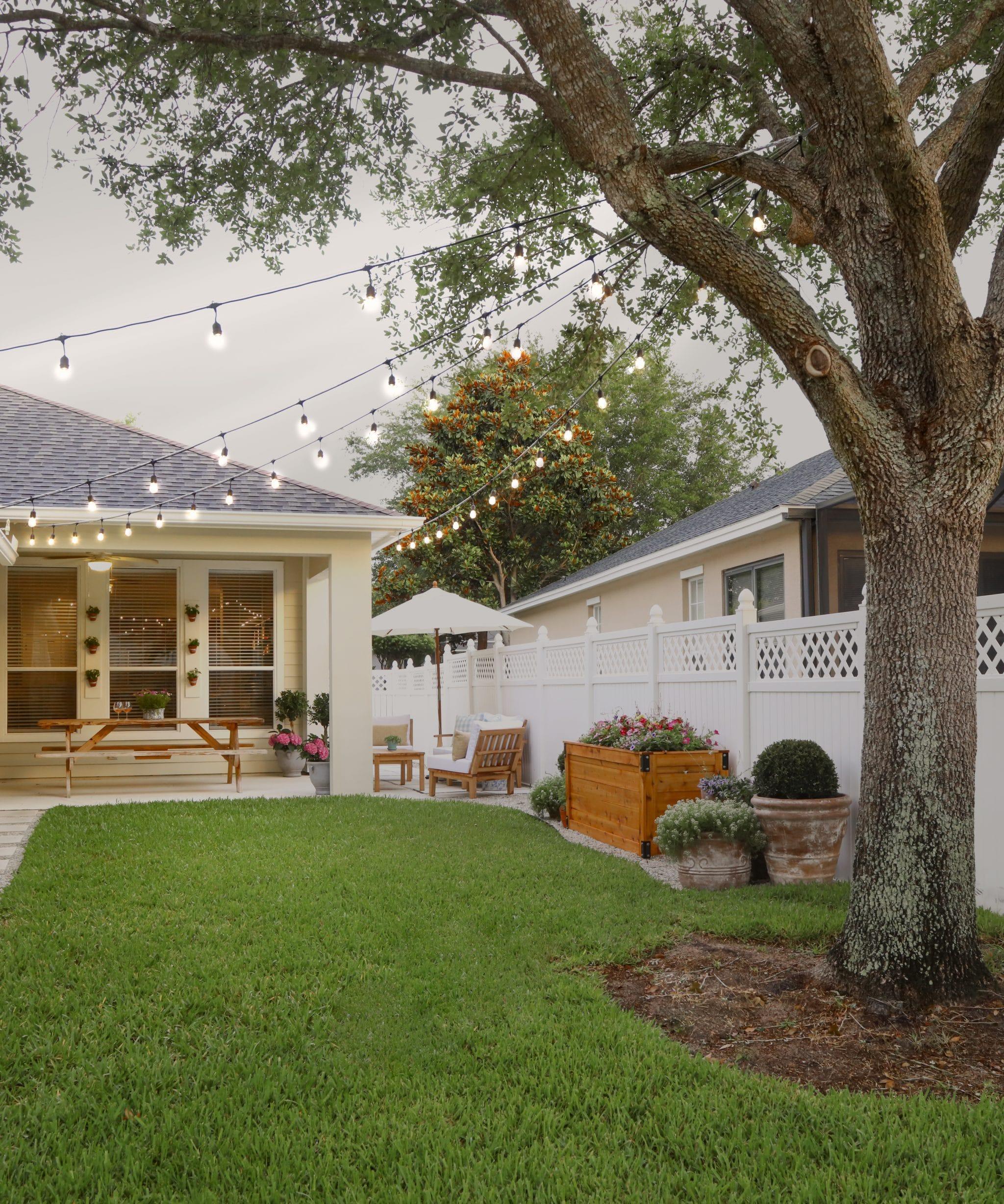 Install ​twinkling ⁤fairy lights to enchant your backyard