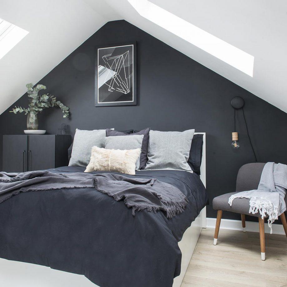 Monochrome Bedroom: Explore shades of one color for a dramatic effect