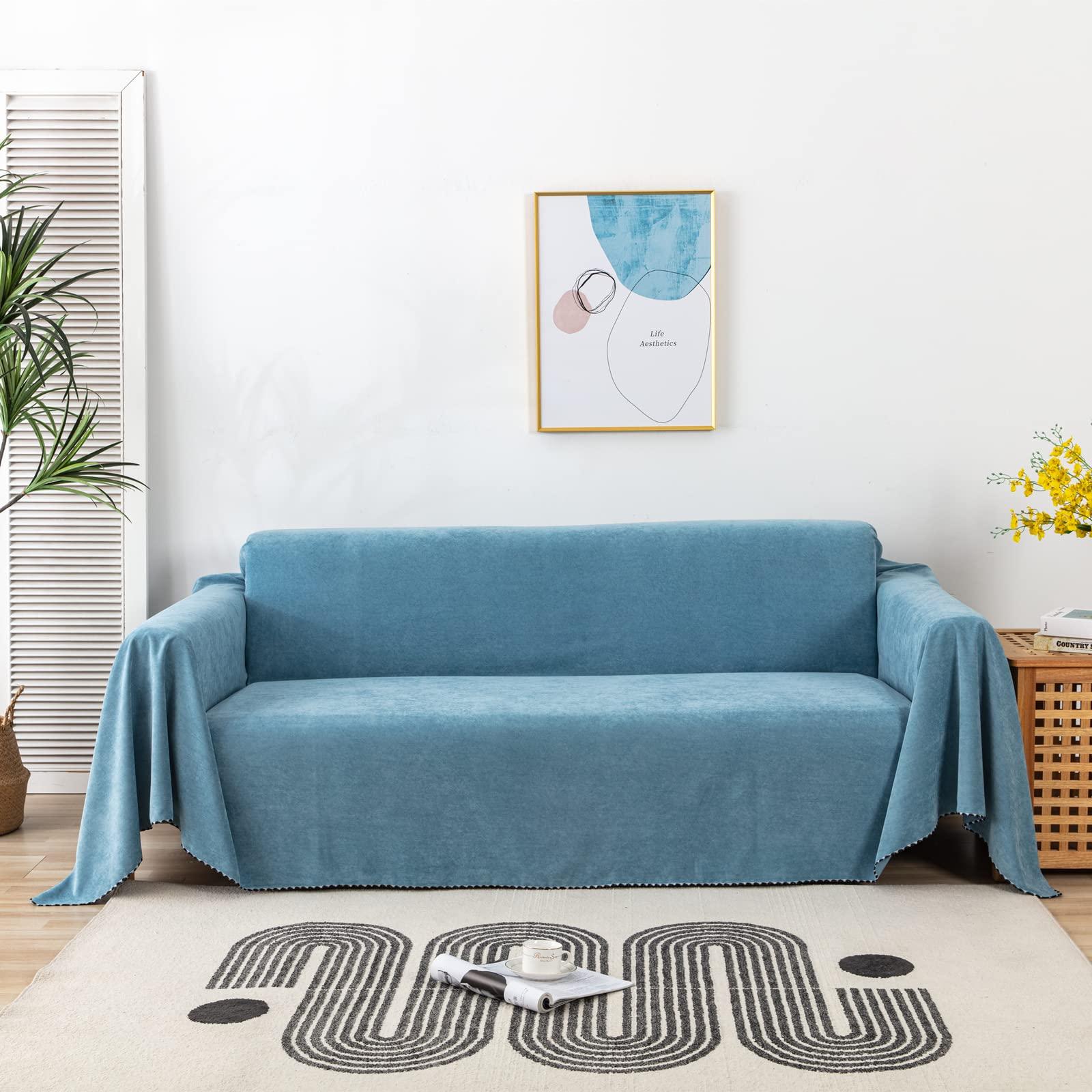 Layer textures⁤ with azure throws in your chic blue living room