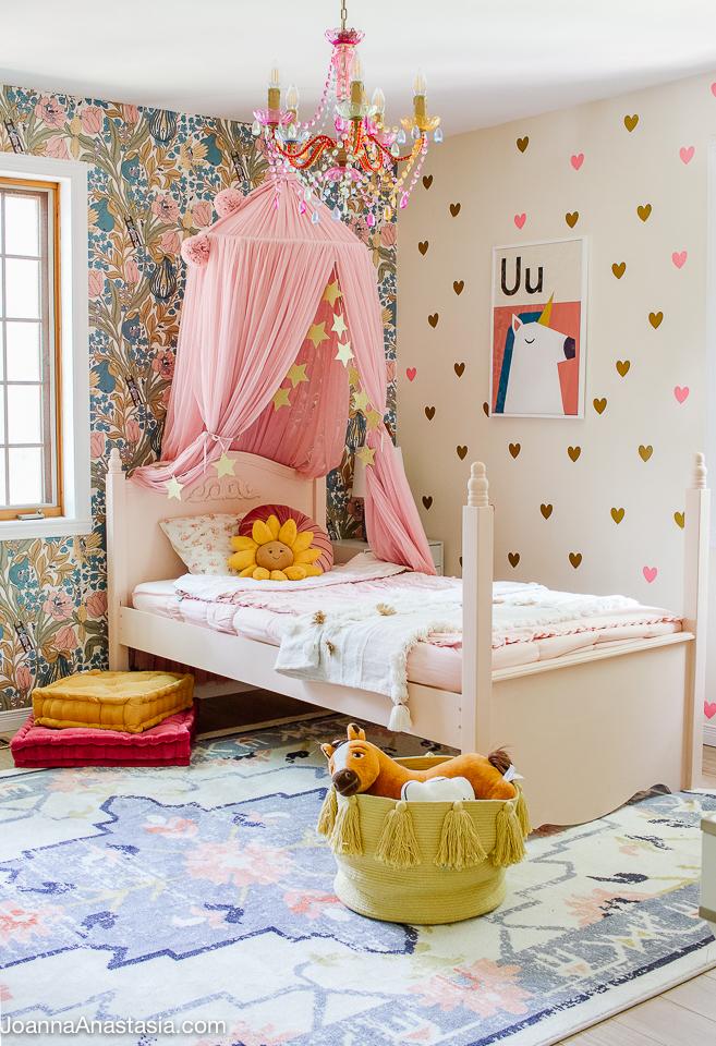 Whimsical Bedroom: Infuse playfulness ‍through quirky decor and unexpected colors