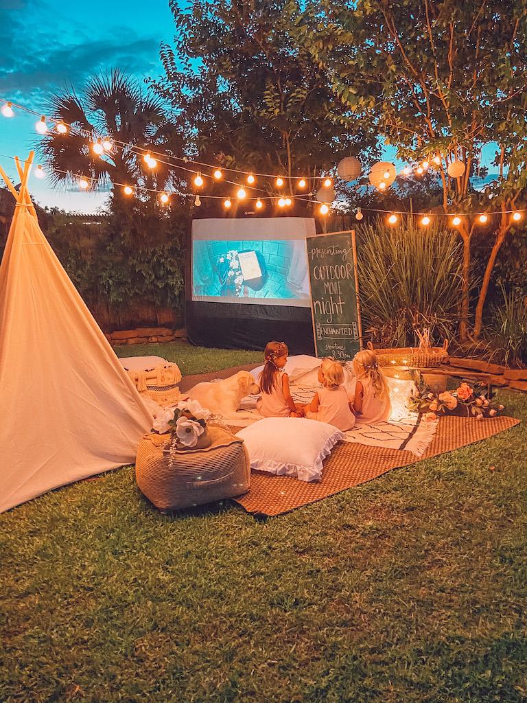 Create an outdoor⁣ movie‍ area for fun backyard evenings