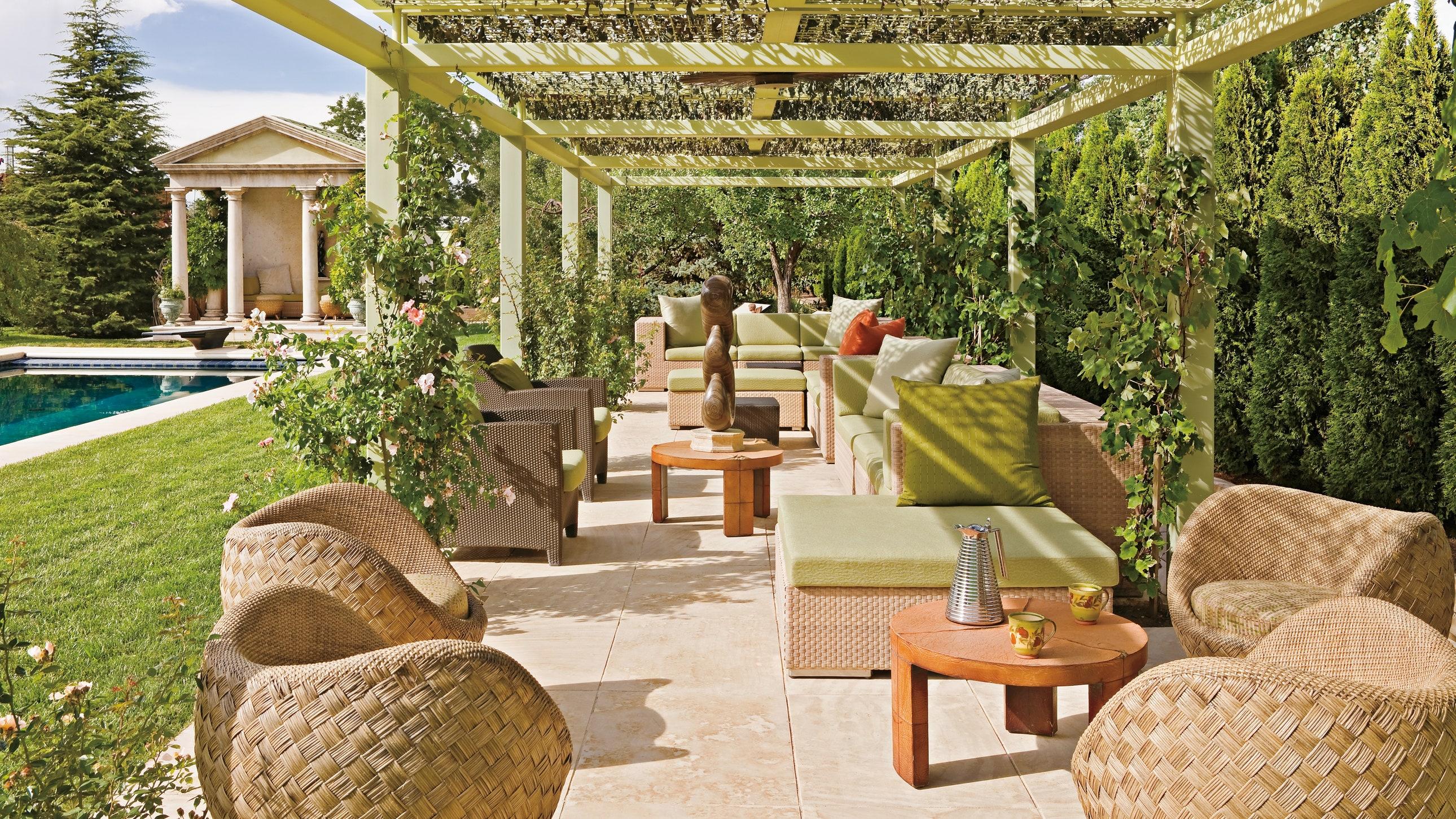 Charming pergola providing shaded spaces for backyard relaxation