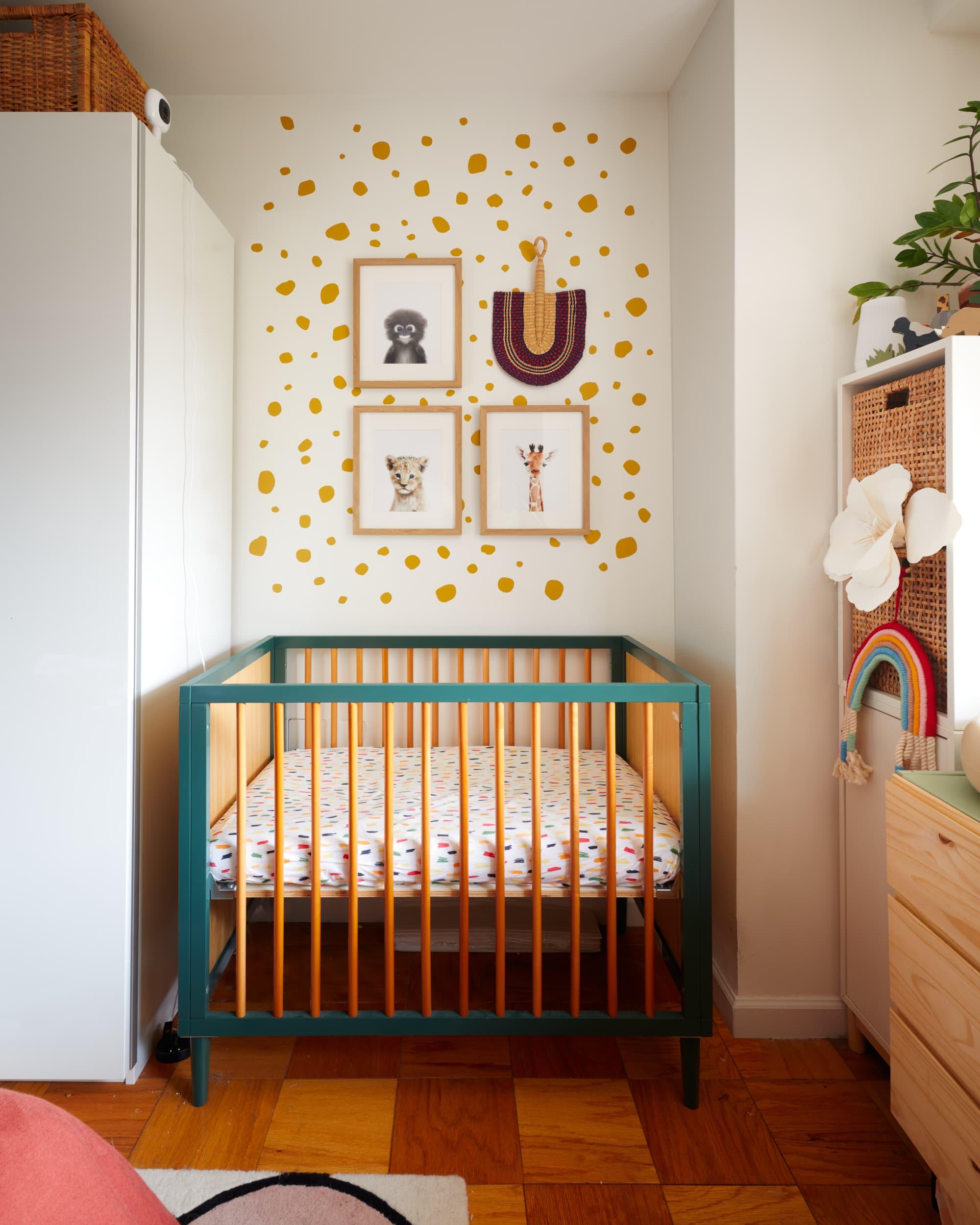 A gentle night light creates ⁢a serene ambiance in your Nursery Nook