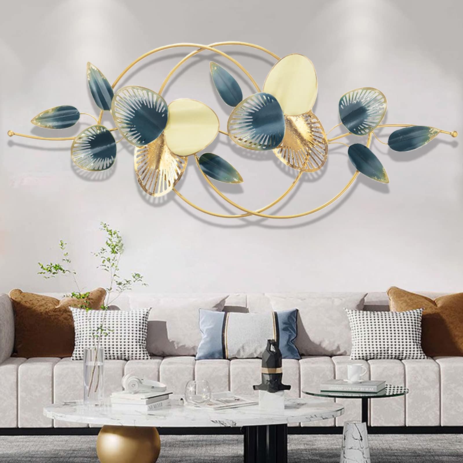 Incorporate metallics for glamorous contrasts against your blue living room