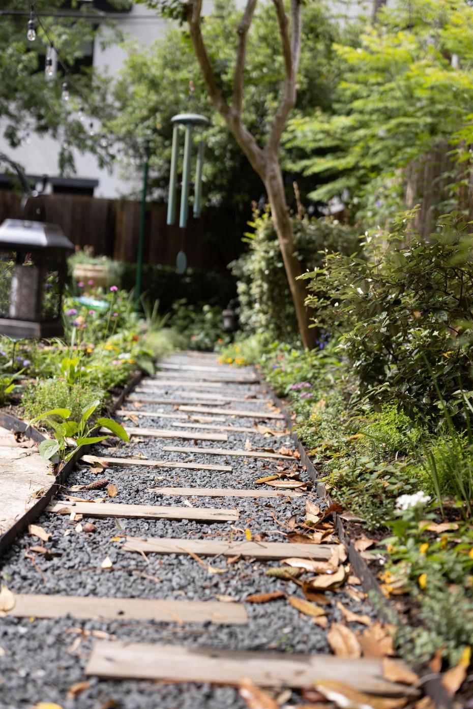 Charming garden pathways​ for ⁣exploration in⁢ your backyard