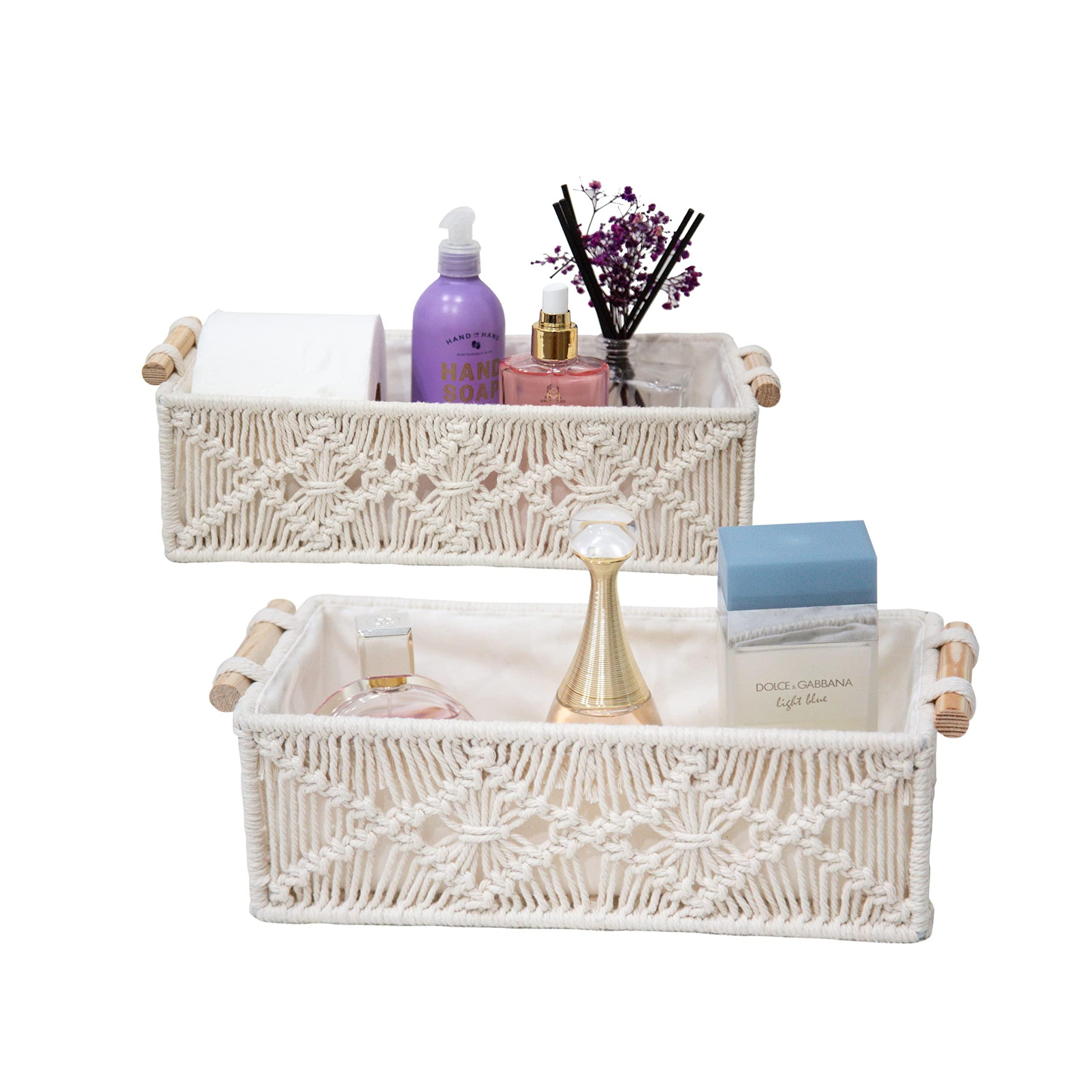 Opt‌ for woven baskets for stylish boho bathroom storage solutions